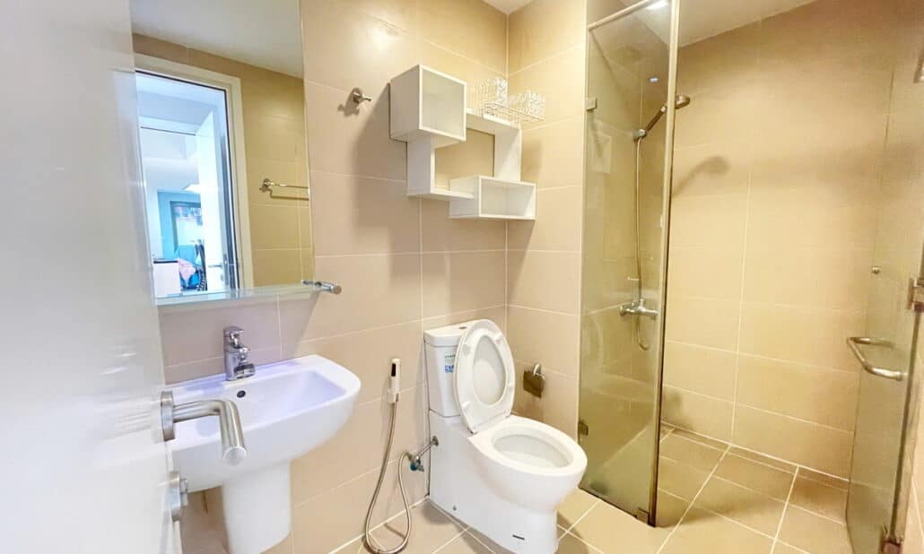 Cho thuê căn hộ Masteri Thảo Điền 3 phòng ngủ đủ nội thất tầng cao view sông